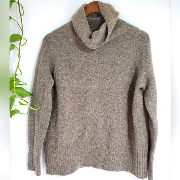 ❤️ 3 for $35 Community Plutarch Oversized Wool Yak turtleneckSweater beige XS - Picture 1 of 3